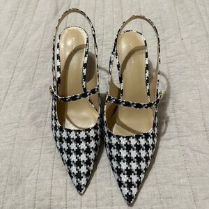 Ann Taylor Black and White Shoes Womens 9